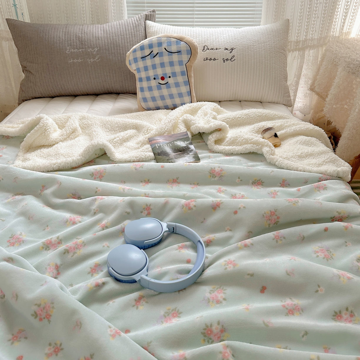 91家纺网 家纺一手货源 找家纺 萝莉家纺 2025新款小清新多功能牛奶绒羊羔绒毛毯毯子午睡毯 花晓绿