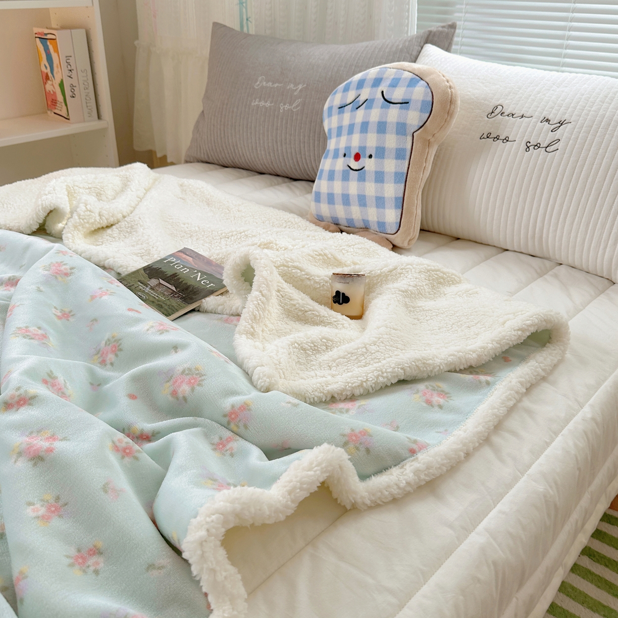 91家纺网 家纺一手货源 找家纺 萝莉家纺 2025新款小清新多功能牛奶绒羊羔绒毛毯毯子午睡毯 花晓绿