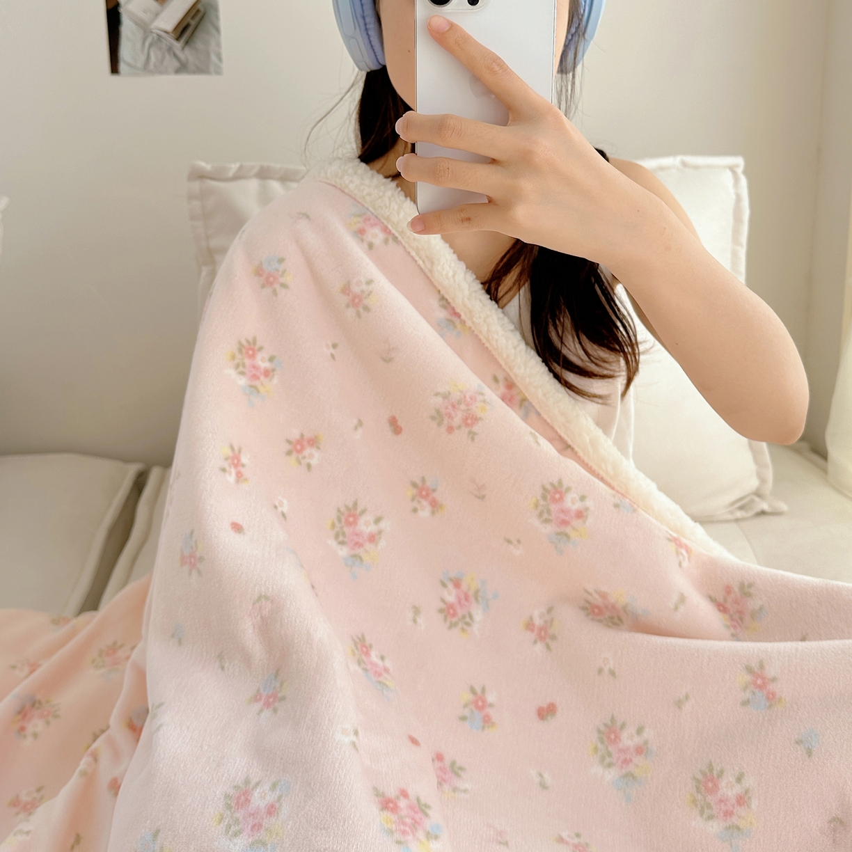 91家纺网 家纺一手货源 找家纺 萝莉家纺 2025新款小清新多功能牛奶绒羊羔绒毛毯毯子午睡毯 花晓玉