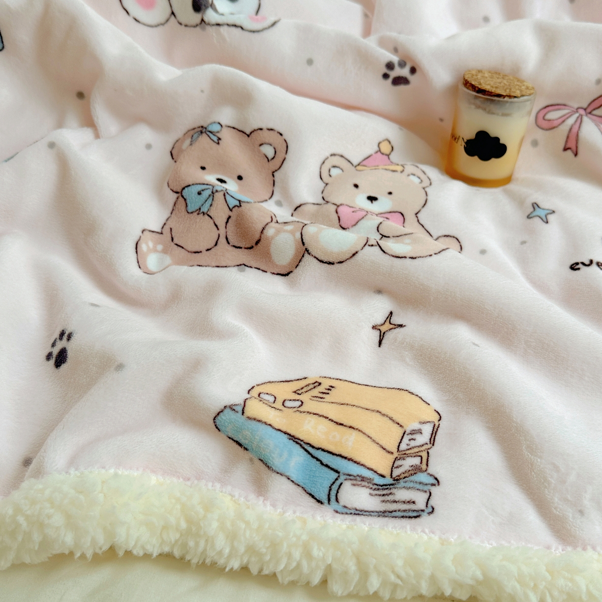 91家纺网 家纺一手货源 找家纺 萝莉家纺 2025新款小清新多功能牛奶绒羊羔绒毛毯毯子午睡毯 欢乐熊