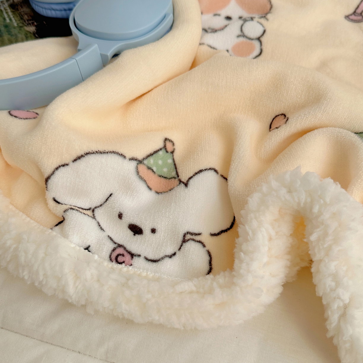 91家纺网 家纺一手货源 找家纺 萝莉家纺 2025新款小清新多功能牛奶绒羊羔绒毛毯毯子午睡毯 卡通乐园