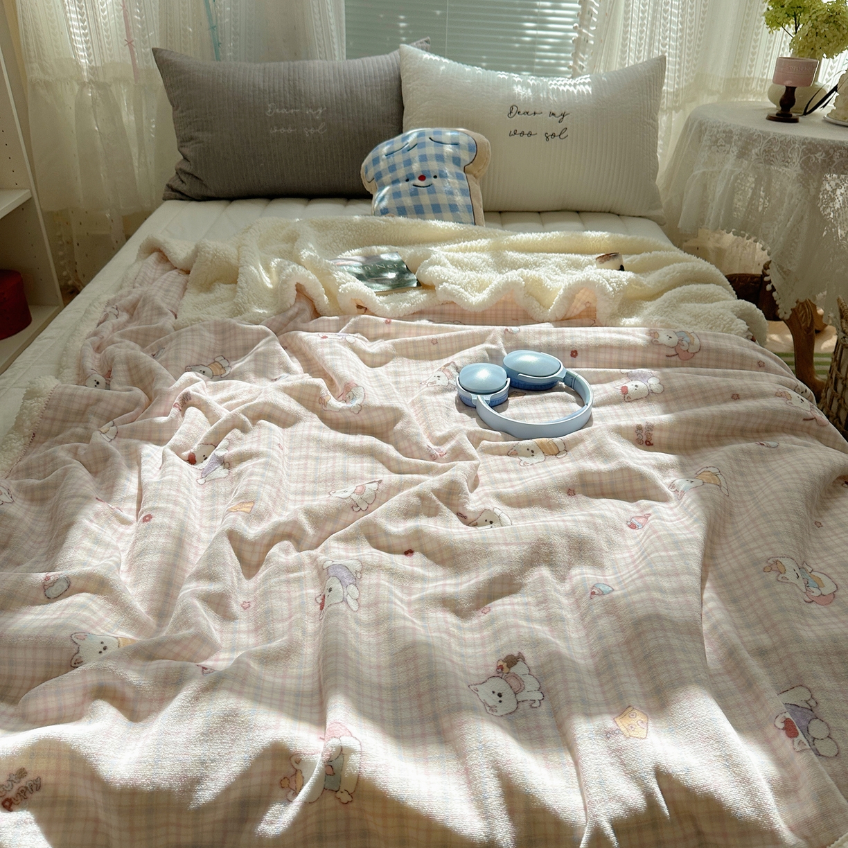 91家纺网 家纺一手货源 找家纺 萝莉家纺 2025新款小清新多功能牛奶绒羊羔绒毛毯毯子午睡毯 萌宠小屋