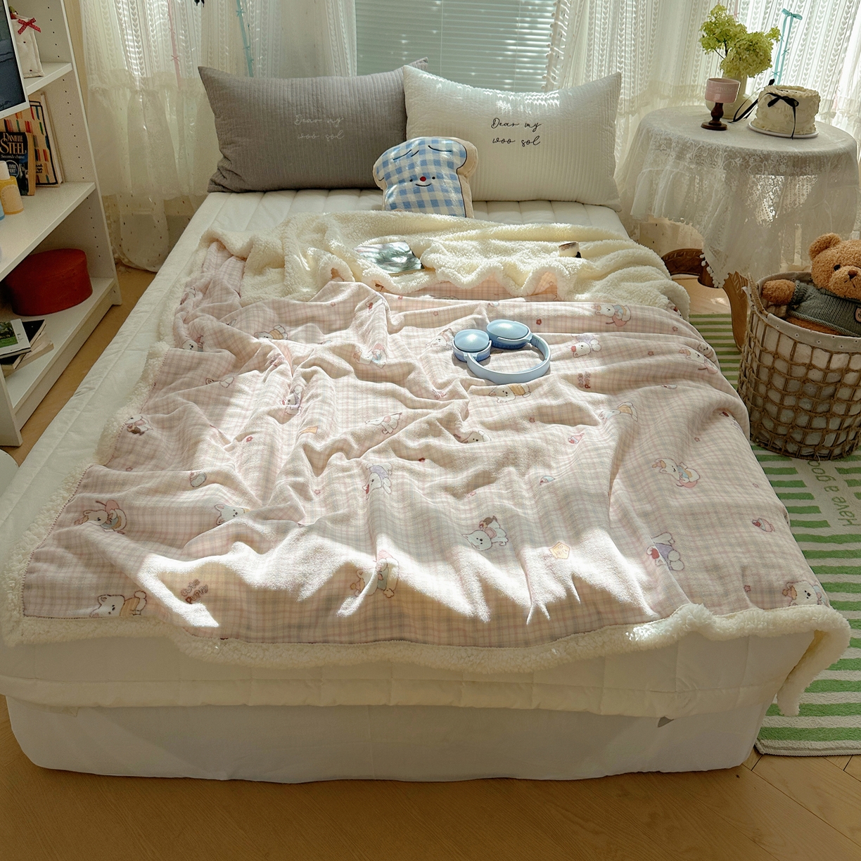 91家纺网 家纺一手货源 找家纺 萝莉家纺 2025新款小清新多功能牛奶绒羊羔绒毛毯毯子午睡毯 萌宠小屋