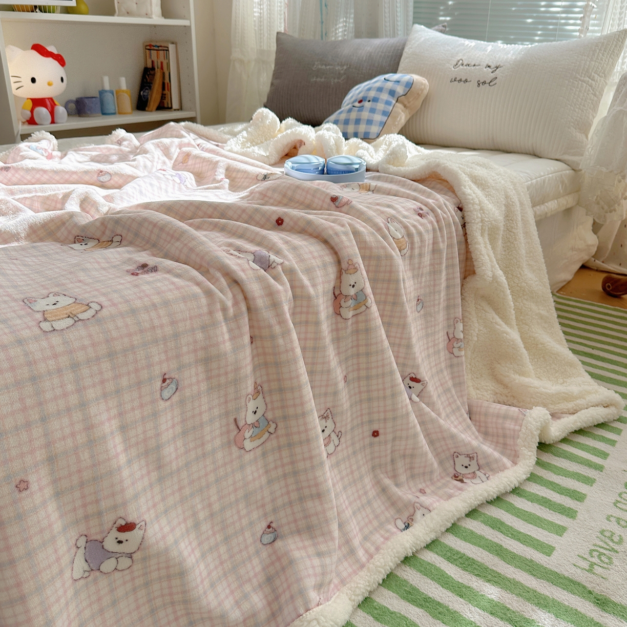 91家纺网 家纺一手货源 找家纺 萝莉家纺 2025新款小清新多功能牛奶绒羊羔绒毛毯毯子午睡毯 萌宠小屋
