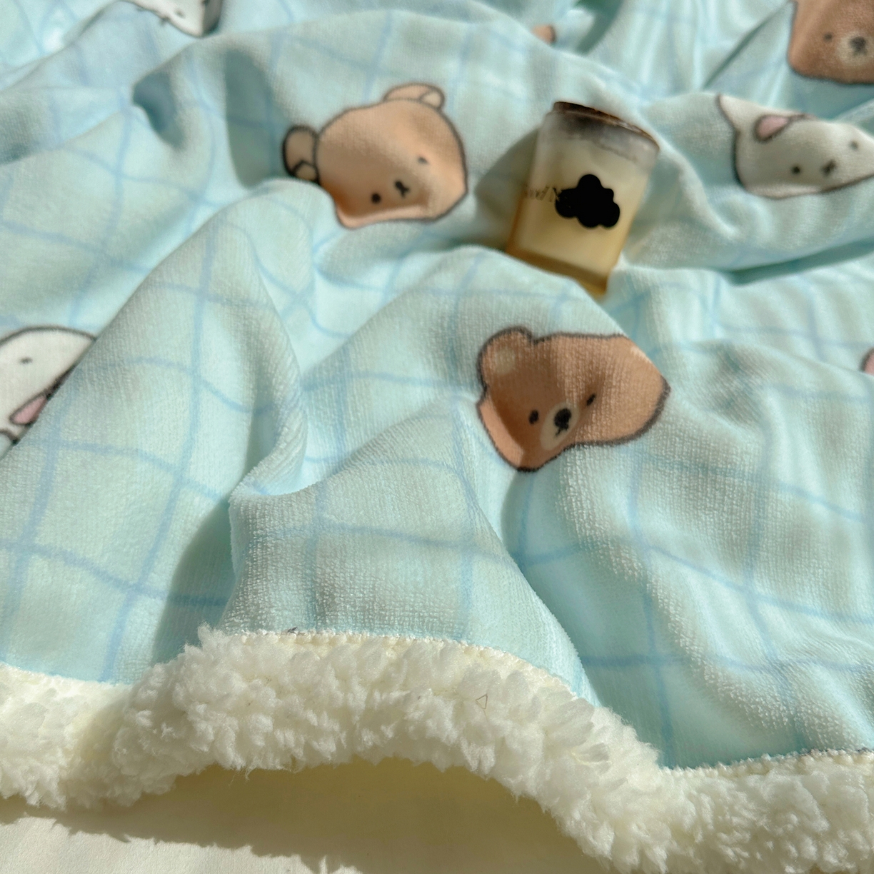 91家纺网 家纺一手货源 找家纺 萝莉家纺 2025新款小清新多功能牛奶绒羊羔绒毛毯毯子午睡毯 萌仔派对