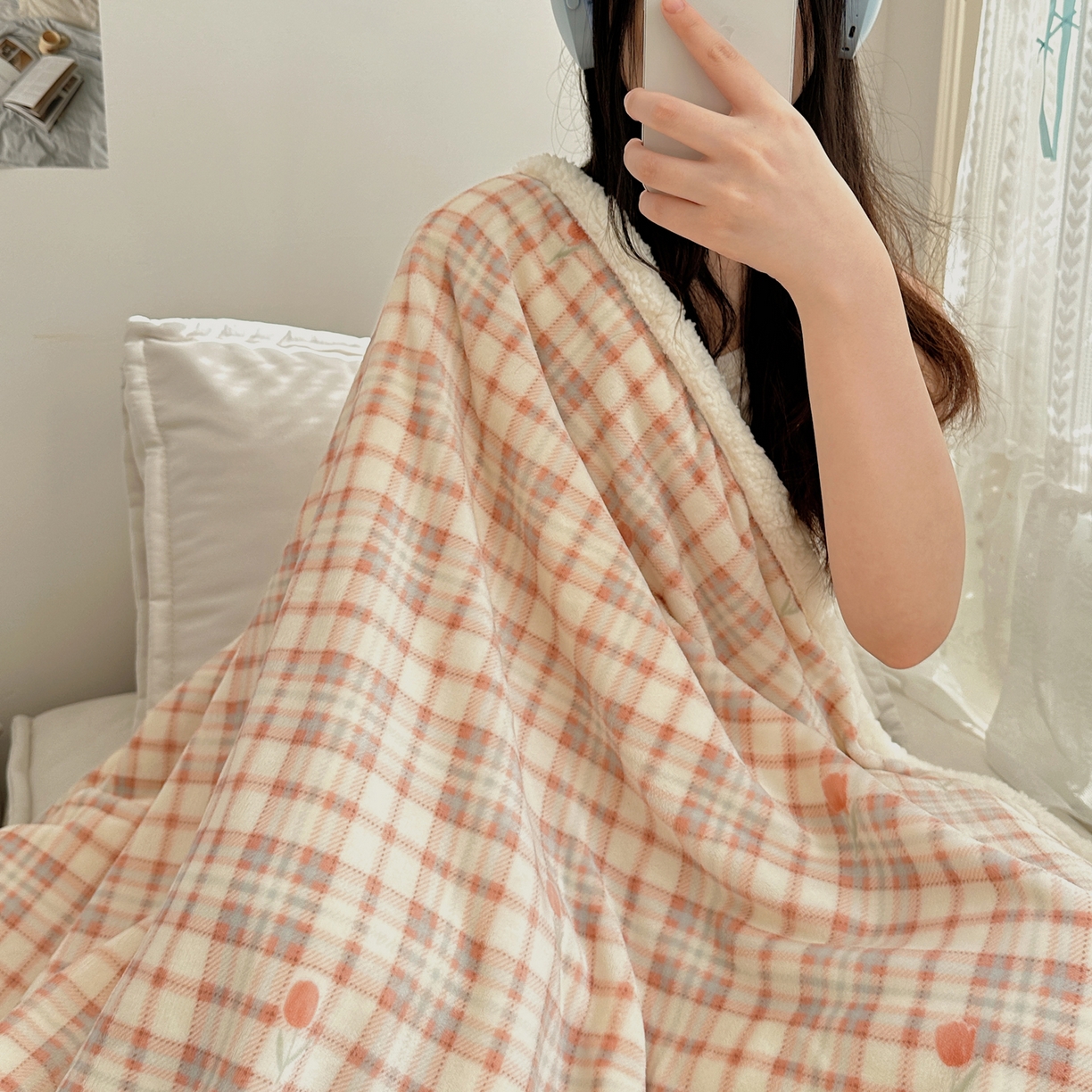 91家纺网 家纺一手货源 找家纺 萝莉家纺 2025新款小清新多功能牛奶绒羊羔绒毛毯毯子午睡毯 茉本玉