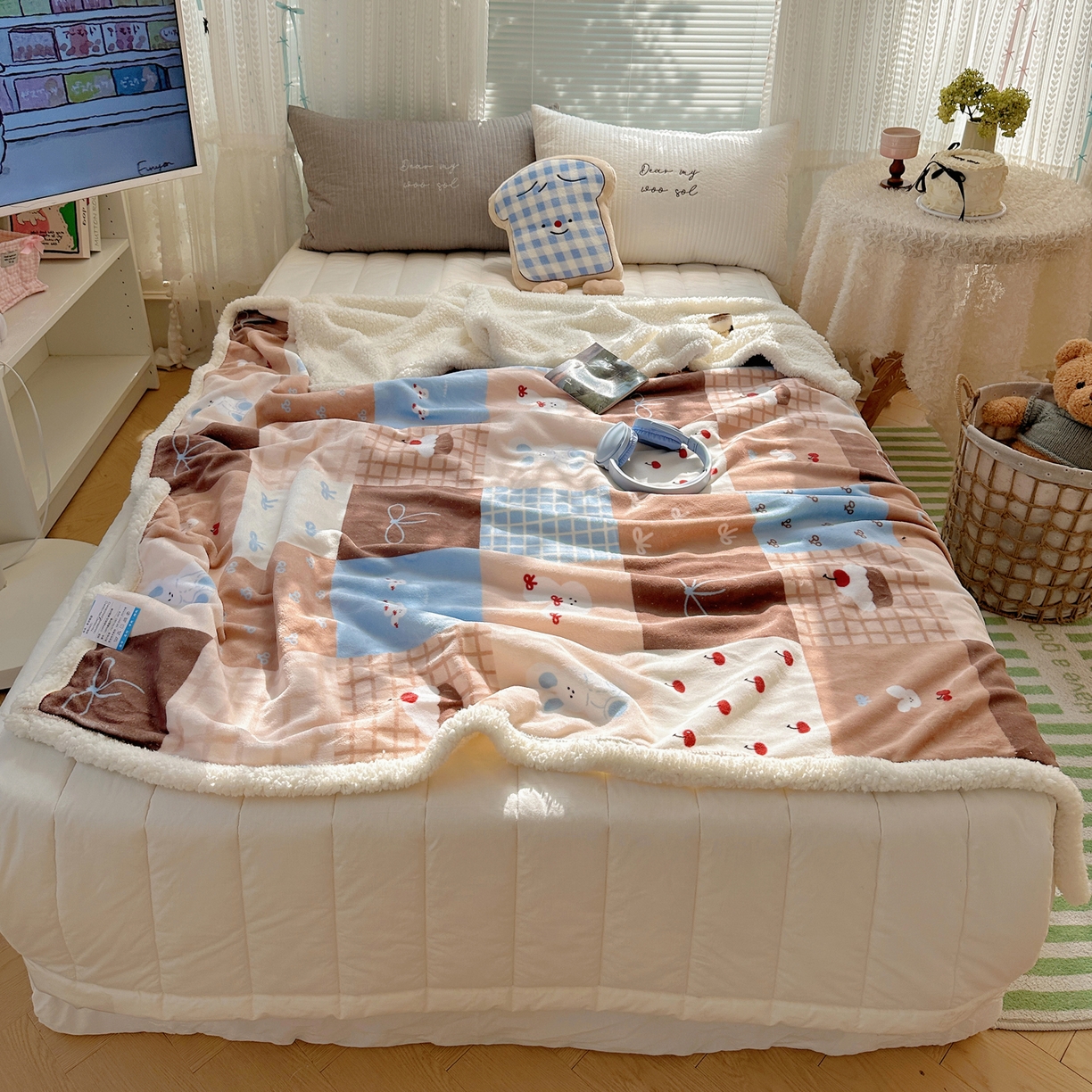 91家纺网 家纺一手货源 找家纺 萝莉家纺 2025新款小清新多功能牛奶绒羊羔绒毛毯毯子午睡毯 奇妙世界