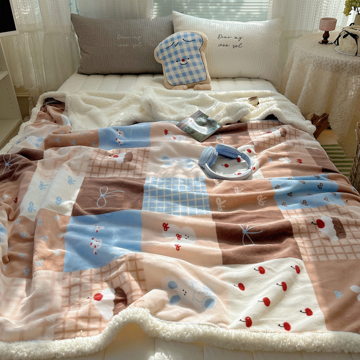 91家纺网 家纺一手货源 找家纺 萝莉家纺 2025新款小清新多功能牛奶绒羊羔绒毛毯毯子午睡毯 奇妙世界