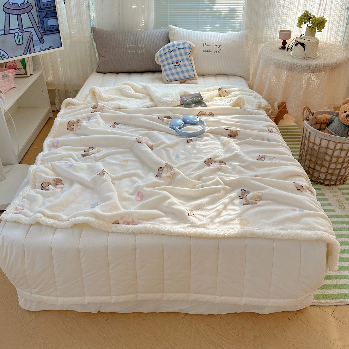 91家纺网 家纺一手货源 找家纺 萝莉家纺 2025新款小清新多功能牛奶绒羊羔绒毛毯毯子午睡毯 软萌猫黄