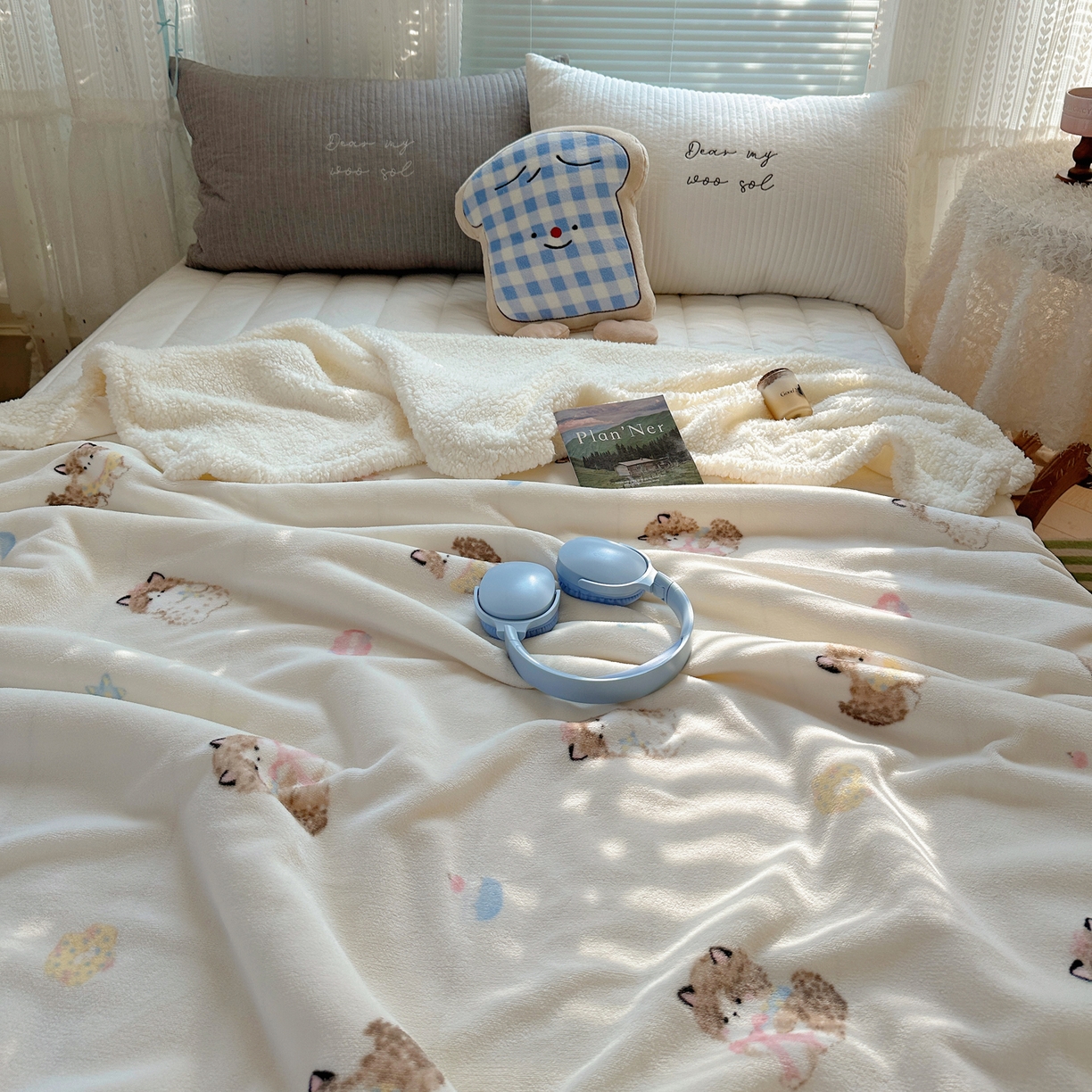 91家纺网 家纺一手货源 找家纺 萝莉家纺 2025新款小清新多功能牛奶绒羊羔绒毛毯毯子午睡毯 软萌猫黄