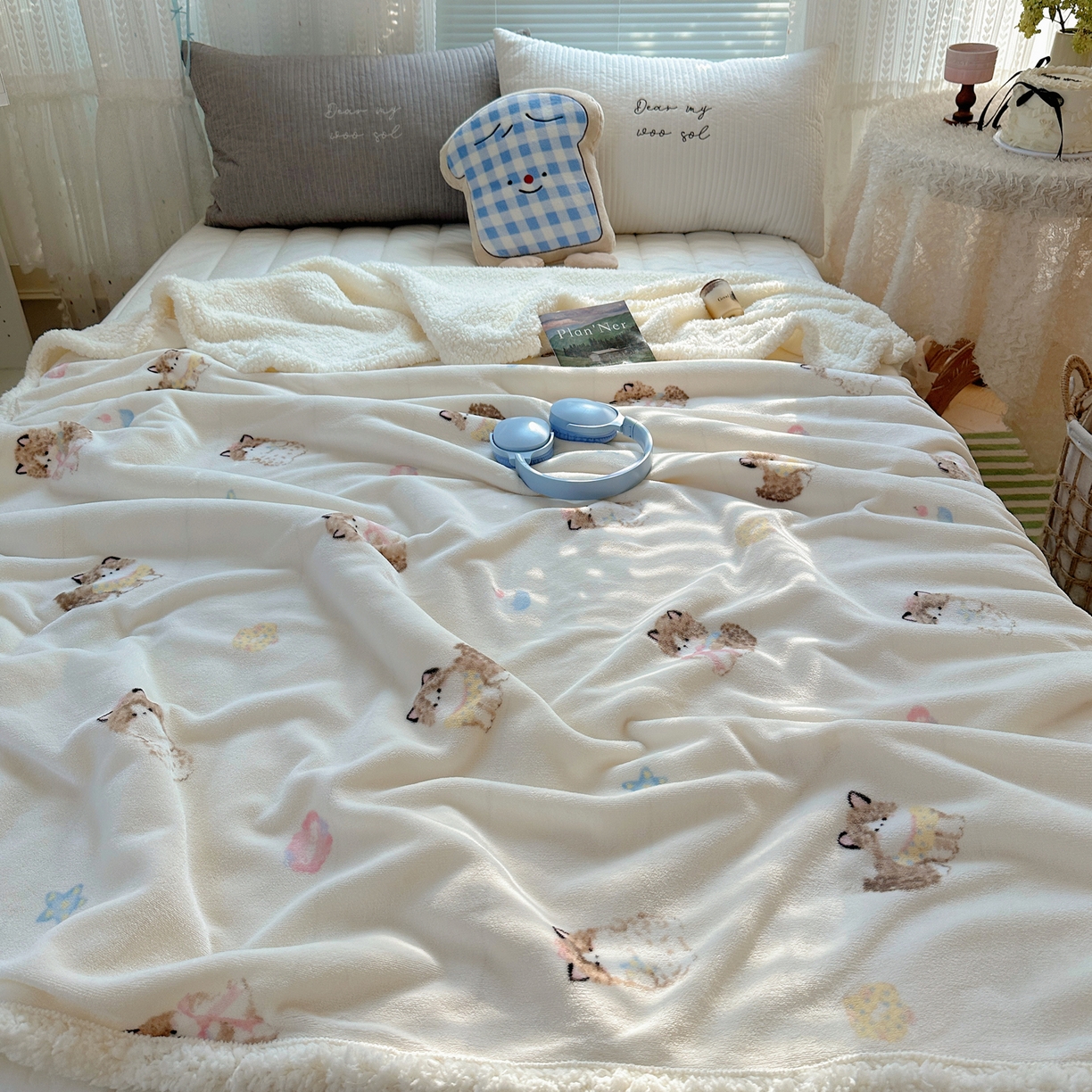 91家纺网 家纺一手货源 找家纺 萝莉家纺 2025新款小清新多功能牛奶绒羊羔绒毛毯毯子午睡毯 软萌猫黄