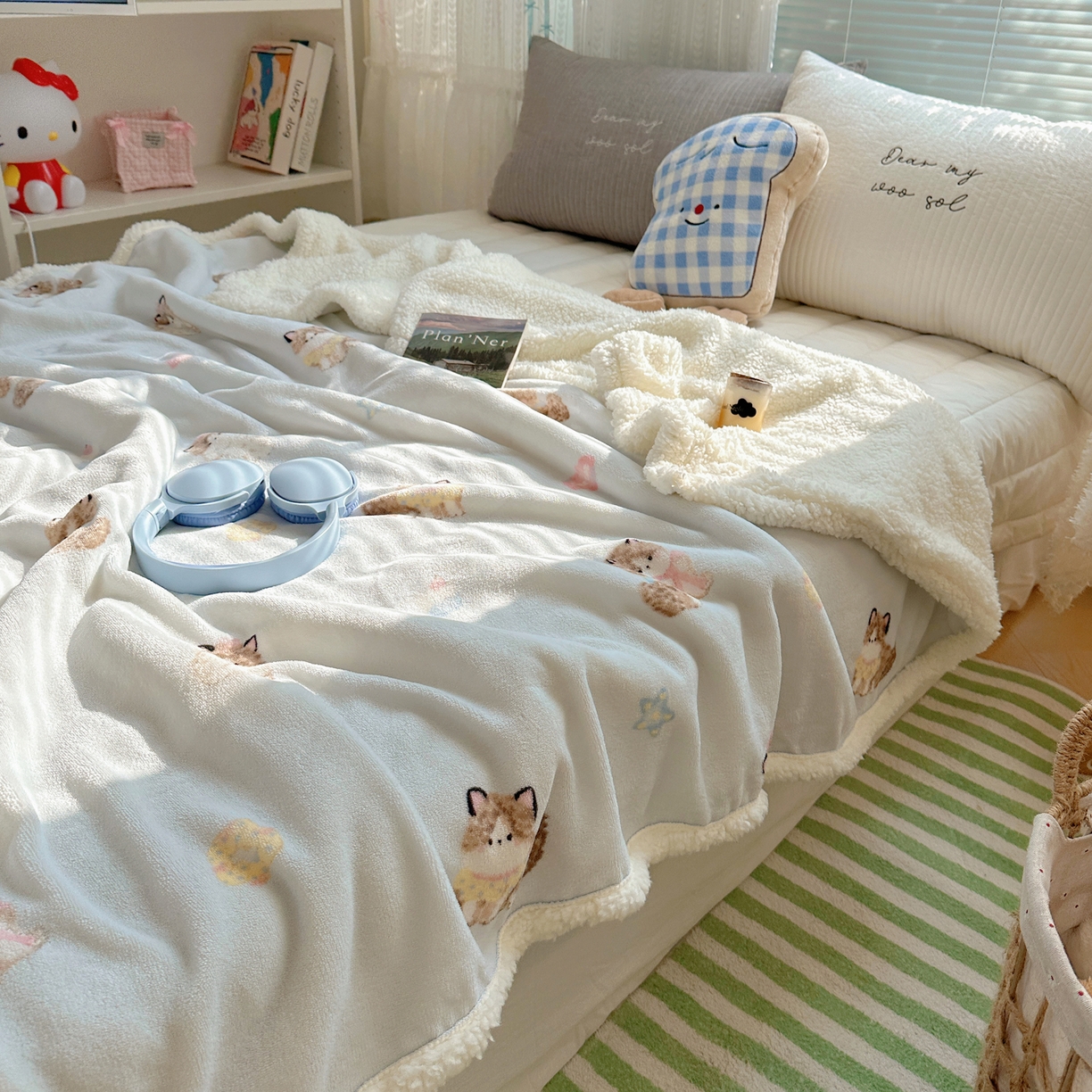 91家纺网 家纺一手货源 找家纺 萝莉家纺 2025新款小清新多功能牛奶绒羊羔绒毛毯毯子午睡毯 软萌猫蓝