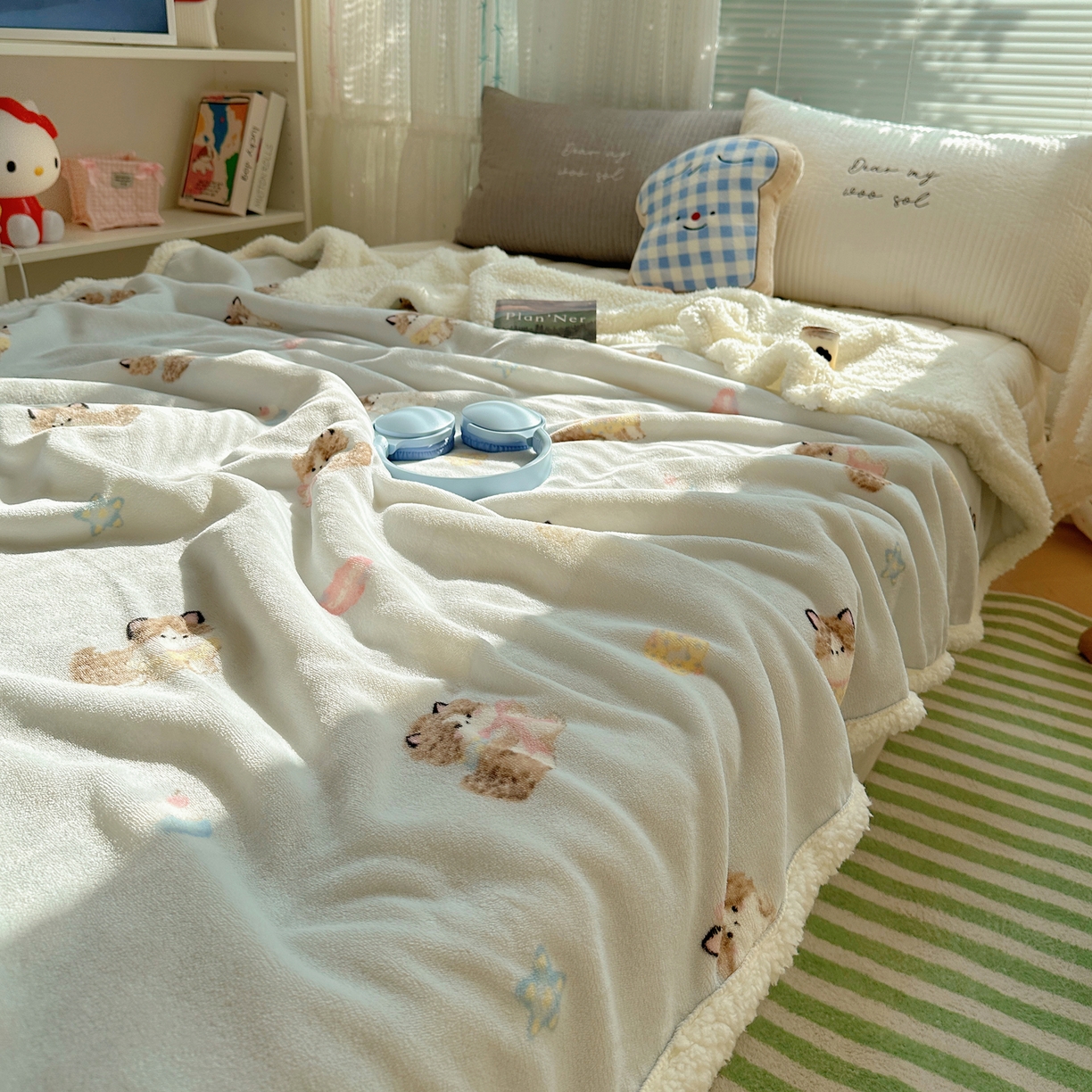 91家纺网 家纺一手货源 找家纺 萝莉家纺 2025新款小清新多功能牛奶绒羊羔绒毛毯毯子午睡毯 软萌猫蓝