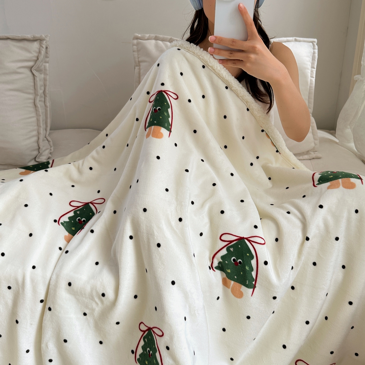 91家纺网 家纺一手货源 找家纺 萝莉家纺 2025新款小清新多功能牛奶绒羊羔绒毛毯毯子午睡毯 圣诞树