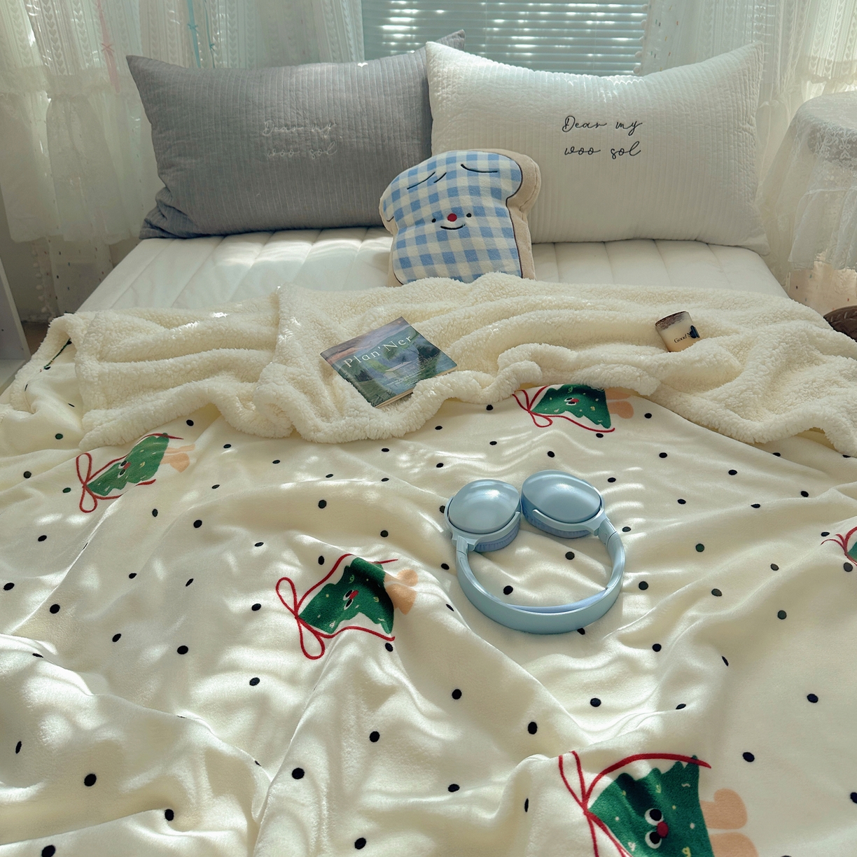 91家纺网 家纺一手货源 找家纺 萝莉家纺 2025新款小清新多功能牛奶绒羊羔绒毛毯毯子午睡毯 圣诞树