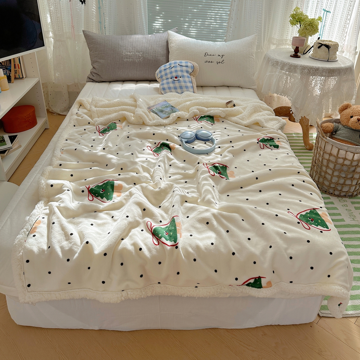 91家纺网 家纺一手货源 找家纺 萝莉家纺 2025新款小清新多功能牛奶绒羊羔绒毛毯毯子午睡毯 圣诞树