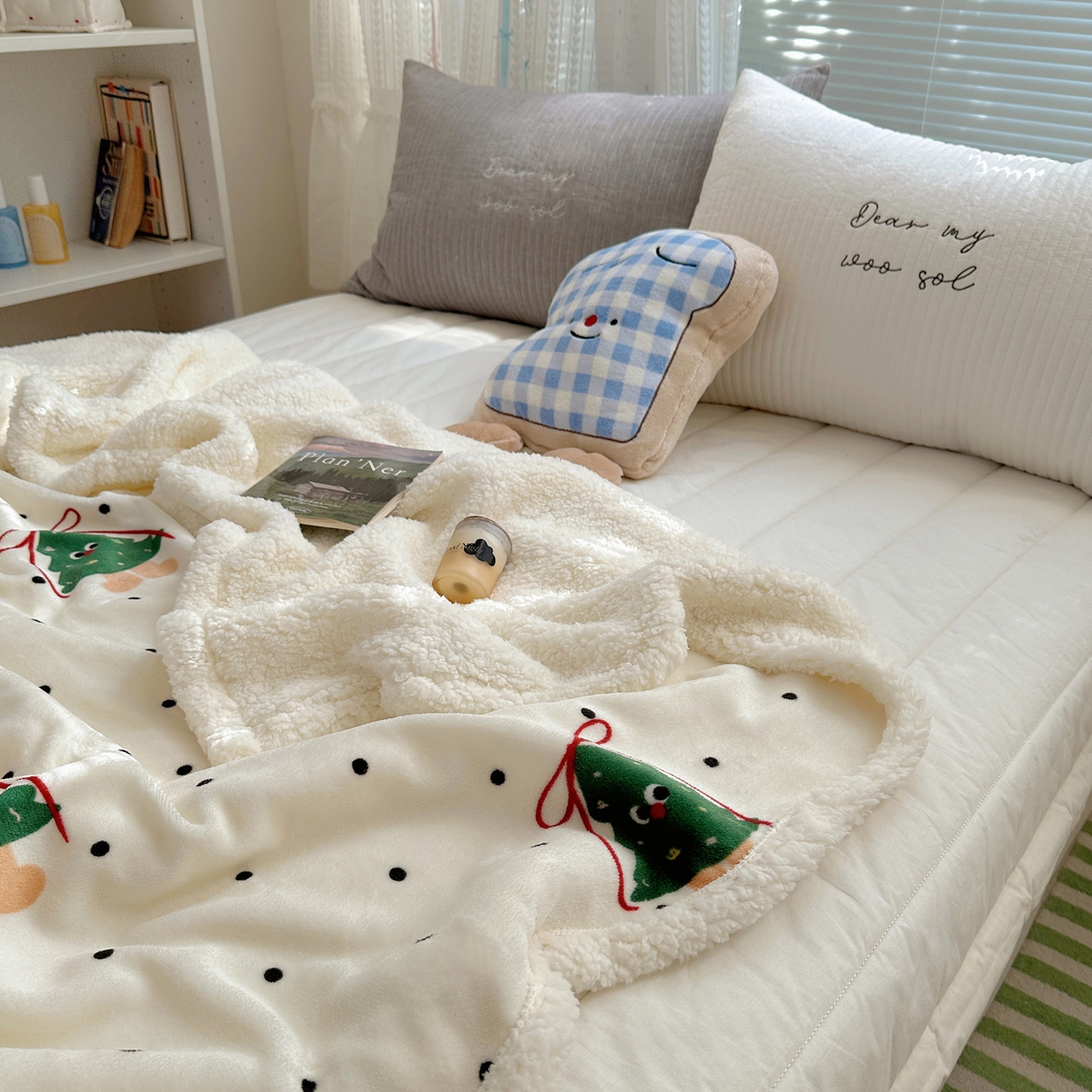 91家纺网 家纺一手货源 找家纺 萝莉家纺 2025新款小清新多功能牛奶绒羊羔绒毛毯毯子午睡毯 圣诞树