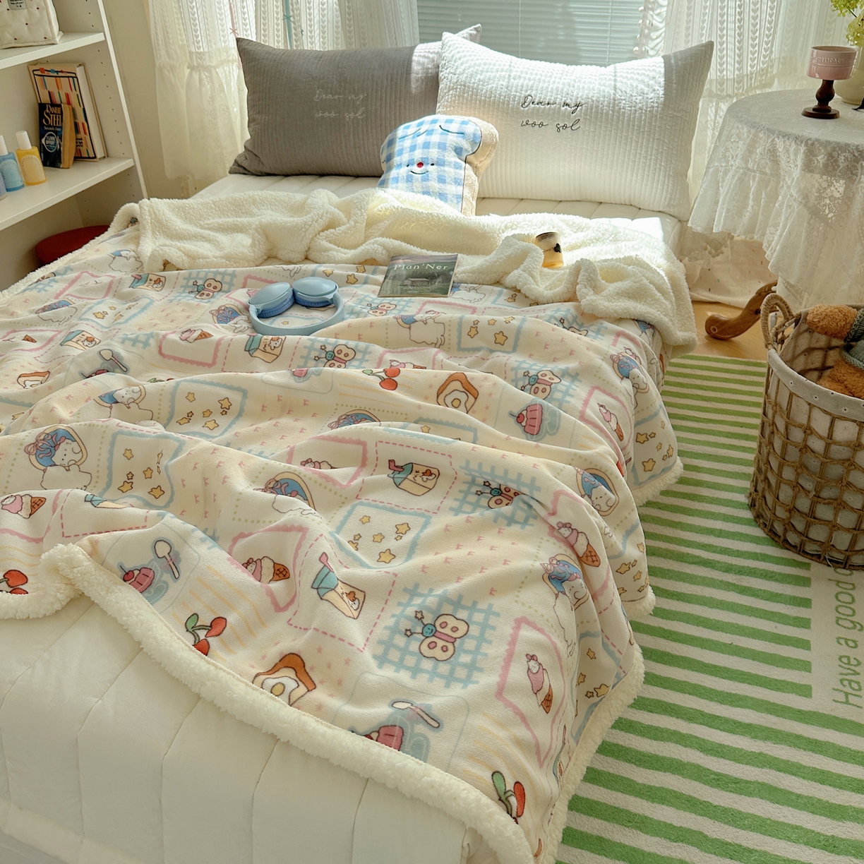 91家纺网 家纺一手货源 找家纺 萝莉家纺 2025新款小清新多功能牛奶绒羊羔绒毛毯毯子午睡毯 甜品屋