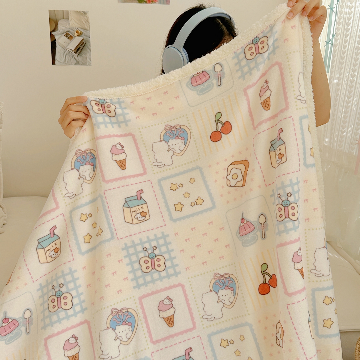 91家纺网 家纺一手货源 找家纺 萝莉家纺 2025新款小清新多功能牛奶绒羊羔绒毛毯毯子午睡毯 甜品屋