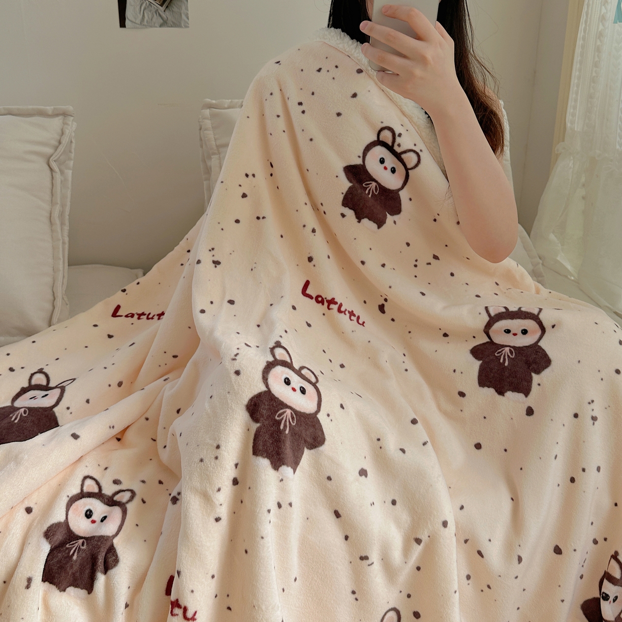 91家纺网 家纺一手货源 找家纺 萝莉家纺 2025新款小清新多功能牛奶绒羊羔绒毛毯毯子午睡毯 兔兔