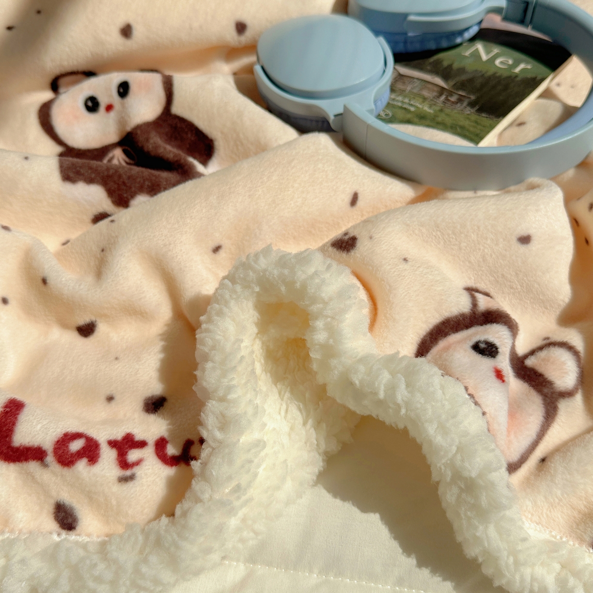 91家纺网 家纺一手货源 找家纺 萝莉家纺 2025新款小清新多功能牛奶绒羊羔绒毛毯毯子午睡毯 兔兔