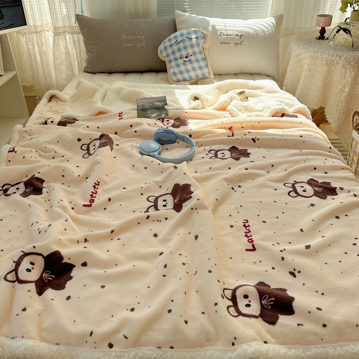 91家纺网 家纺一手货源 找家纺 萝莉家纺 2025新款小清新多功能牛奶绒羊羔绒毛毯毯子午睡毯 兔兔