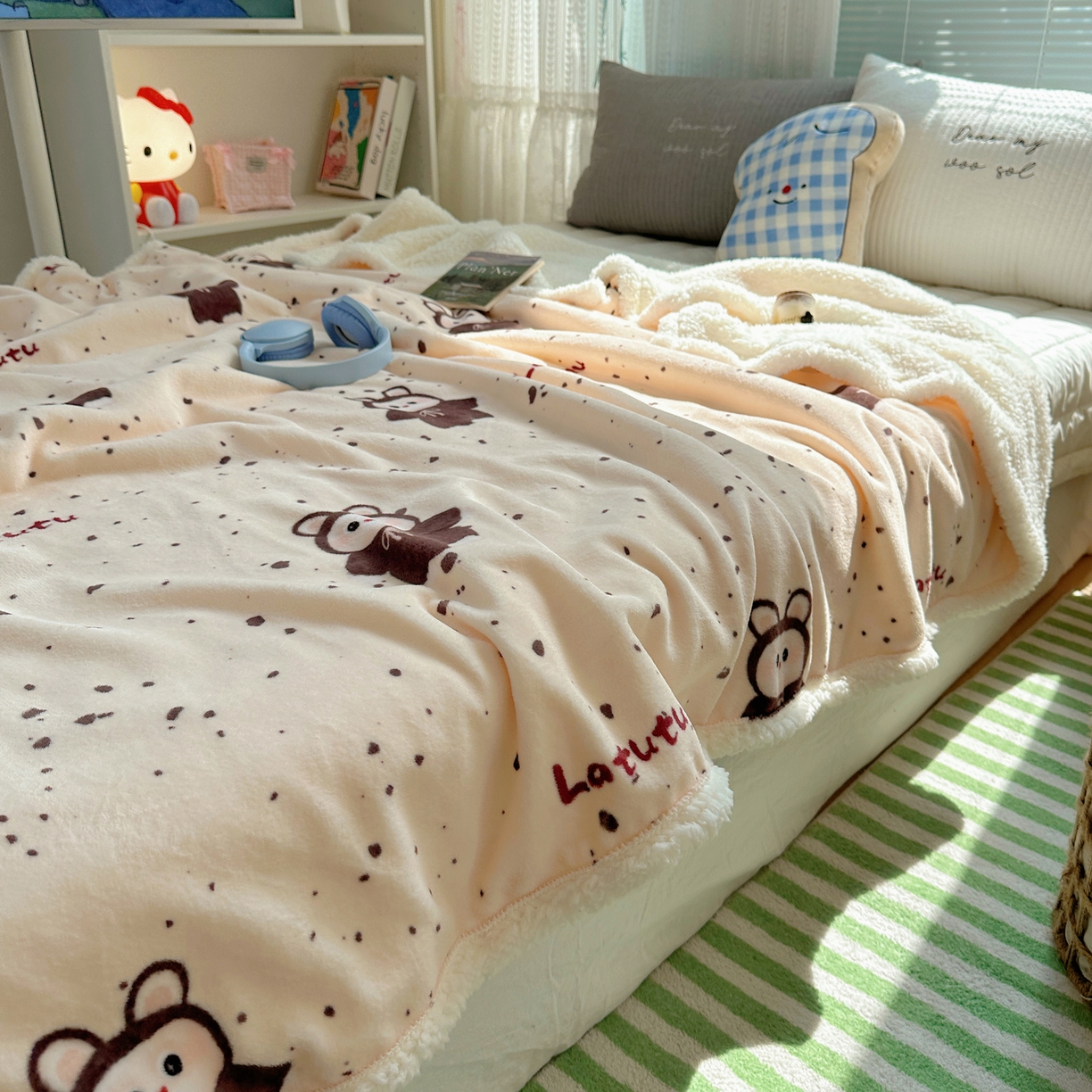 91家纺网 家纺一手货源 找家纺 萝莉家纺 2025新款小清新多功能牛奶绒羊羔绒毛毯毯子午睡毯 兔兔