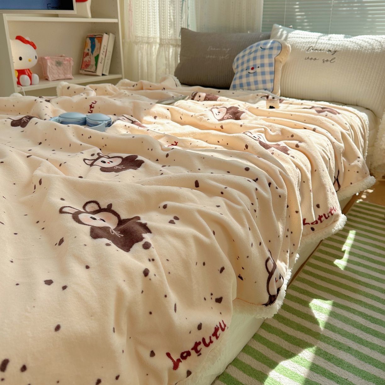 91家纺网 家纺一手货源 找家纺 萝莉家纺 2025新款小清新多功能牛奶绒羊羔绒毛毯毯子午睡毯 兔兔