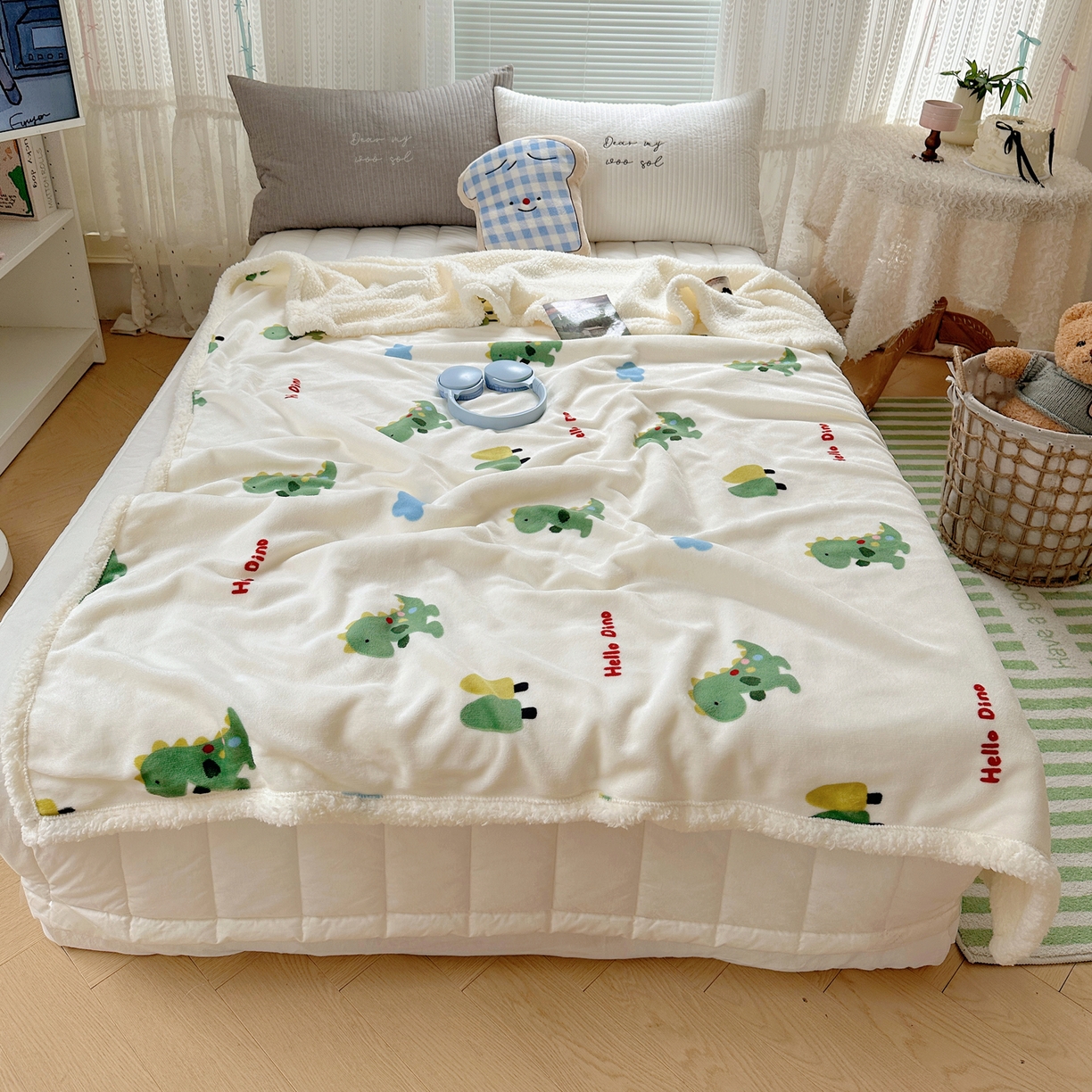 91家纺网 家纺一手货源 找家纺 萝莉家纺 2025新款小清新多功能牛奶绒羊羔绒毛毯毯子午睡毯 小恐龙