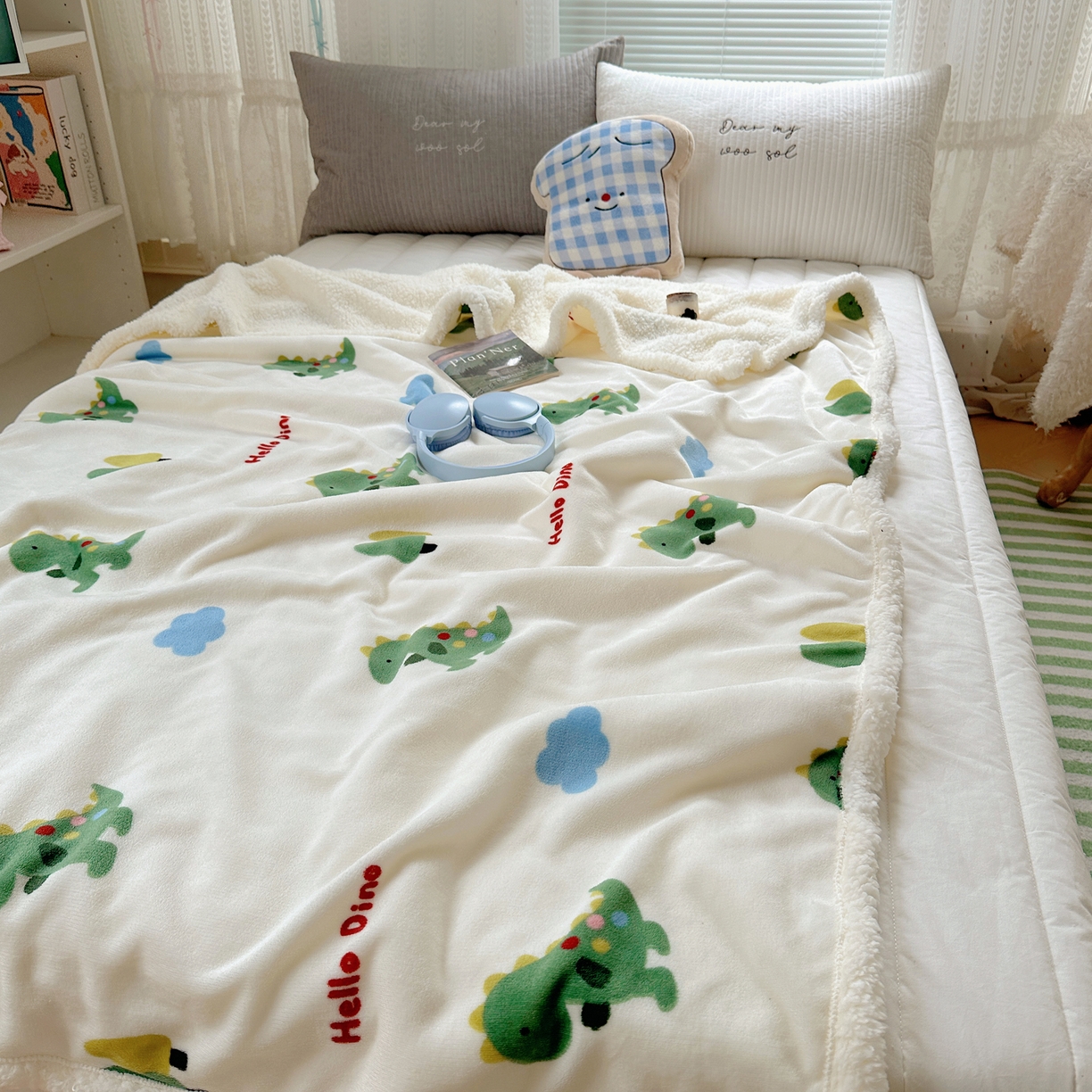 91家纺网 家纺一手货源 找家纺 萝莉家纺 2025新款小清新多功能牛奶绒羊羔绒毛毯毯子午睡毯 小恐龙