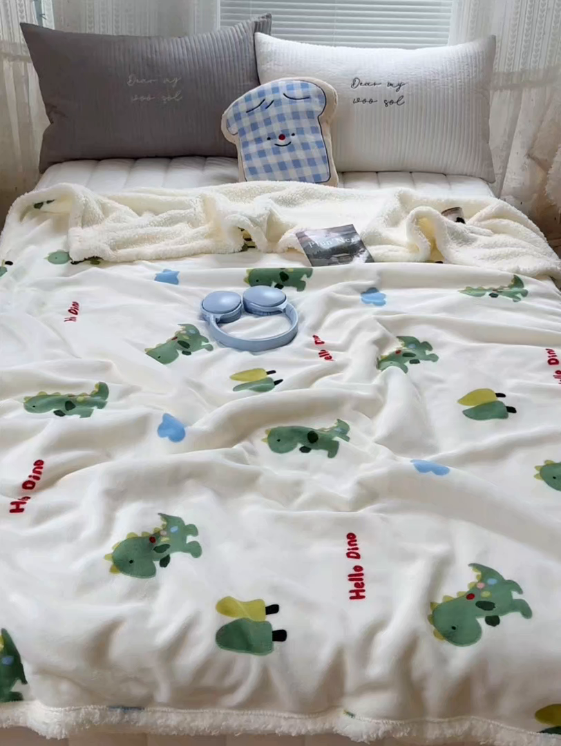 91家纺网 家纺一手货源 找家纺 萝莉家纺 2025新款小清新多功能牛奶绒羊羔绒毛毯毯子午睡毯 小恐龙