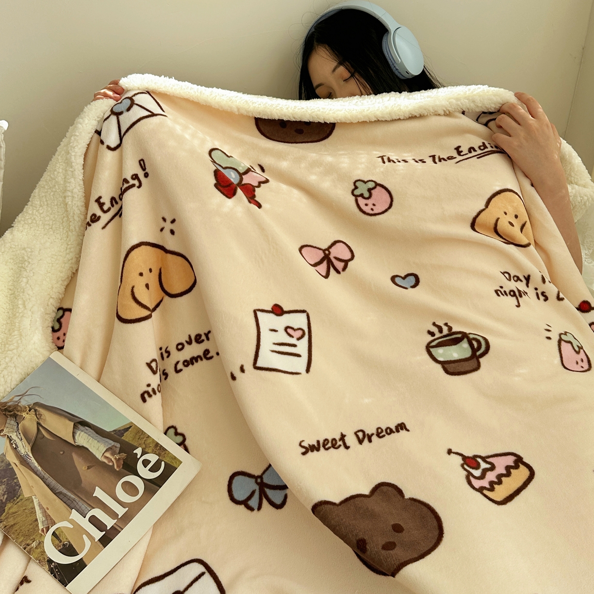 91家纺网 家纺一手货源 找家纺 萝莉家纺 2025新款小清新多功能牛奶绒羊羔绒毛毯毯子午睡毯 元气满满