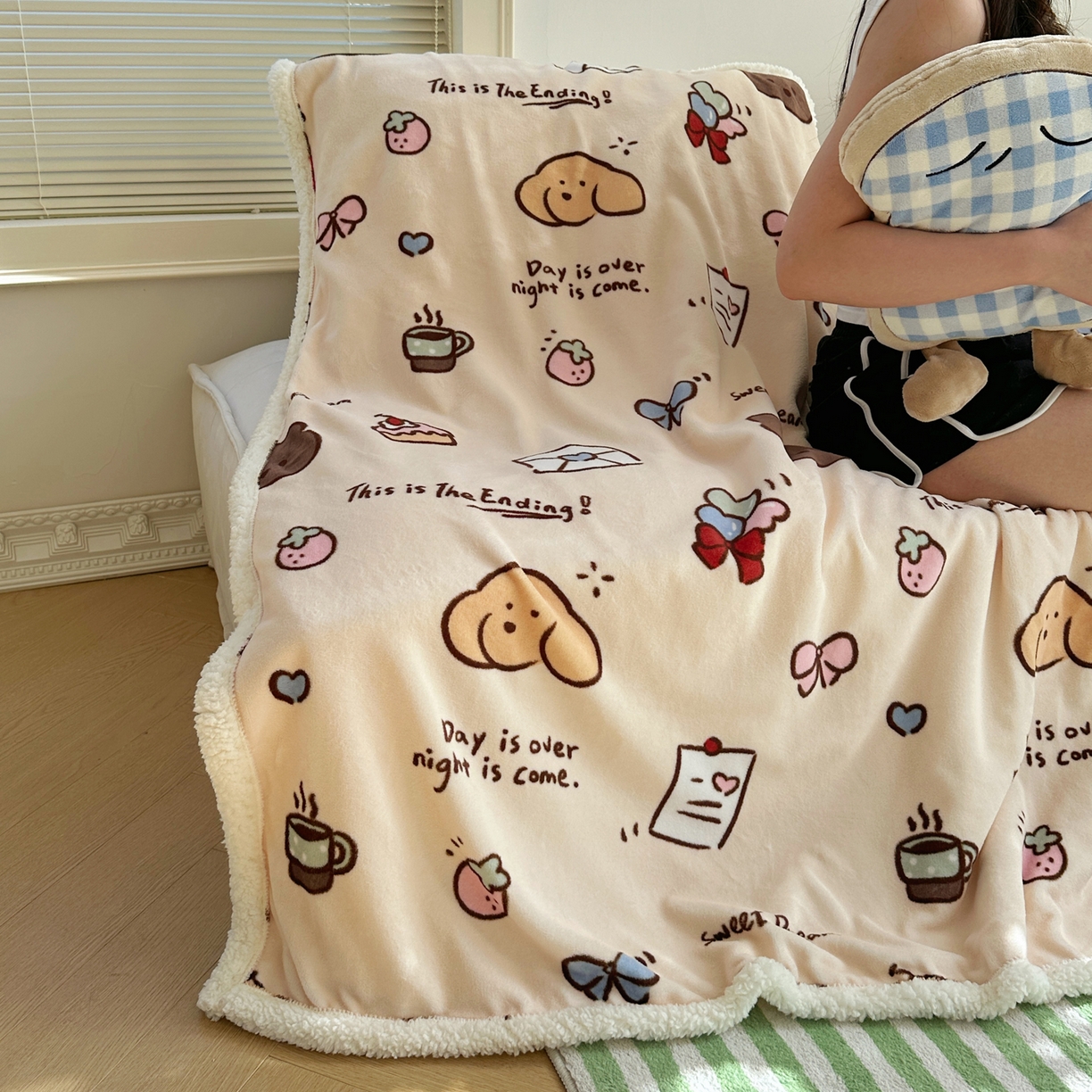 91家纺网 家纺一手货源 找家纺 萝莉家纺 2025新款小清新多功能牛奶绒羊羔绒毛毯毯子午睡毯 元气满满