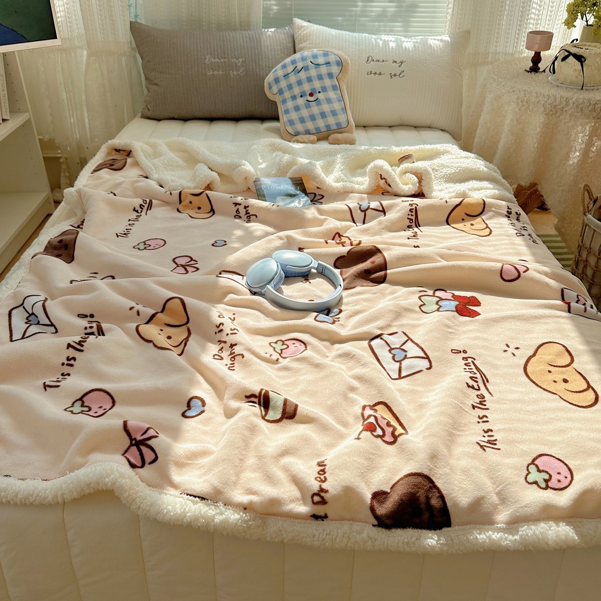 91家纺网 家纺一手货源 找家纺 萝莉家纺 2025新款小清新多功能牛奶绒羊羔绒毛毯毯子午睡毯 元气满满