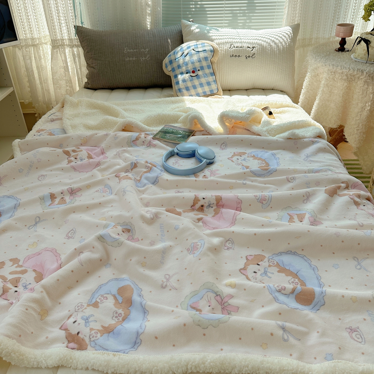 91家纺网 家纺一手货源 找家纺 萝莉家纺 2025新款小清新多功能牛奶绒羊羔绒毛毯毯子午睡毯 做个好梦