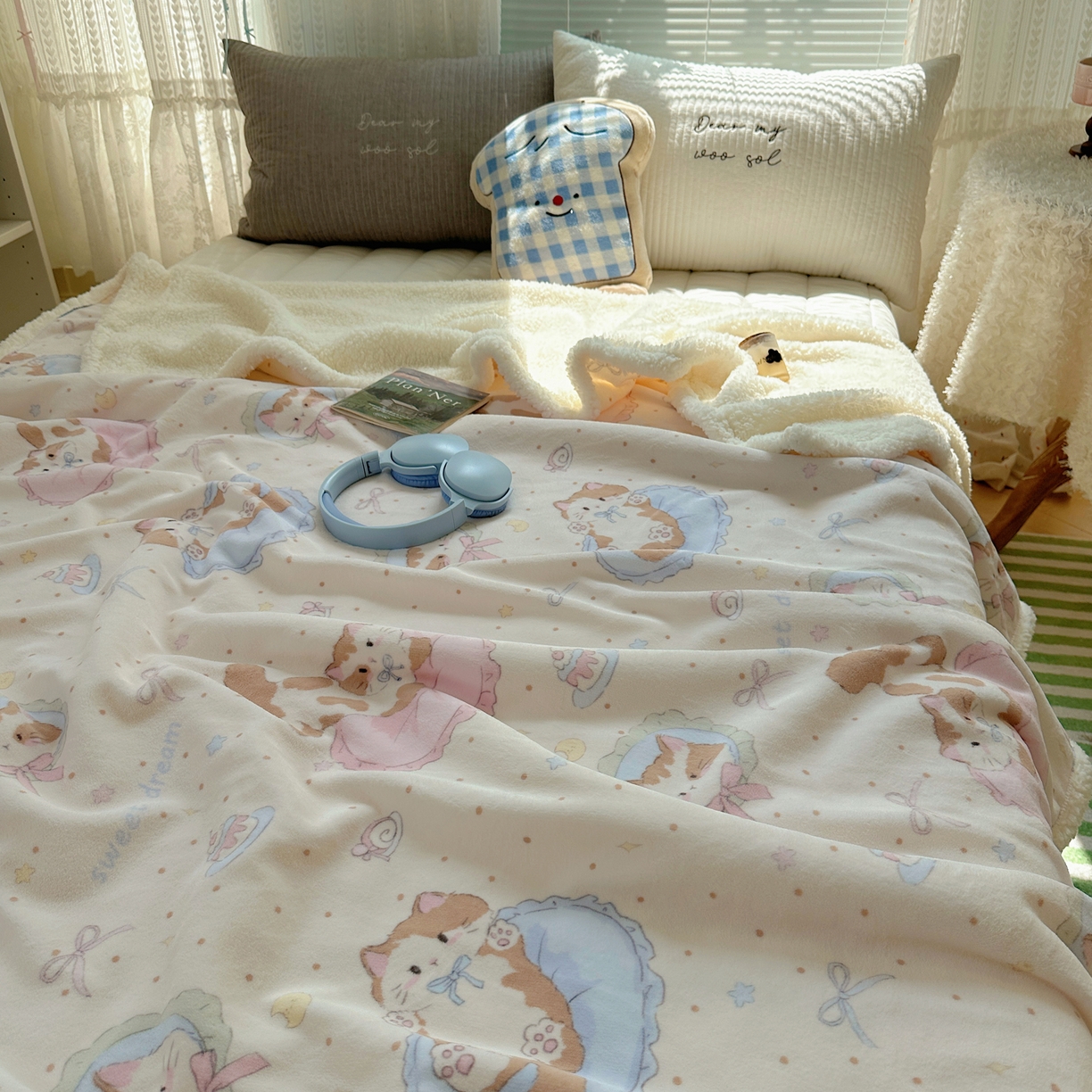 91家纺网 家纺一手货源 找家纺 萝莉家纺 2025新款小清新多功能牛奶绒羊羔绒毛毯毯子午睡毯 做个好梦