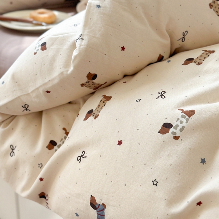 91家纺网 家纺一手货源 找家纺 萝莉家纺 2025新款全棉小清新高品质数码印花磨毛四件套 斑点狗狗