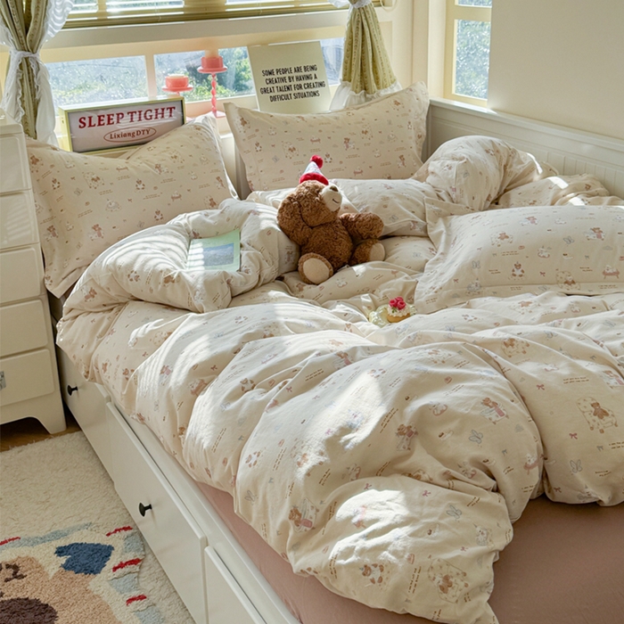 91家纺网 家纺一手货源 找家纺 萝莉家纺 2025新款全棉小清新高品质数码印花磨毛四件套 甜品熊