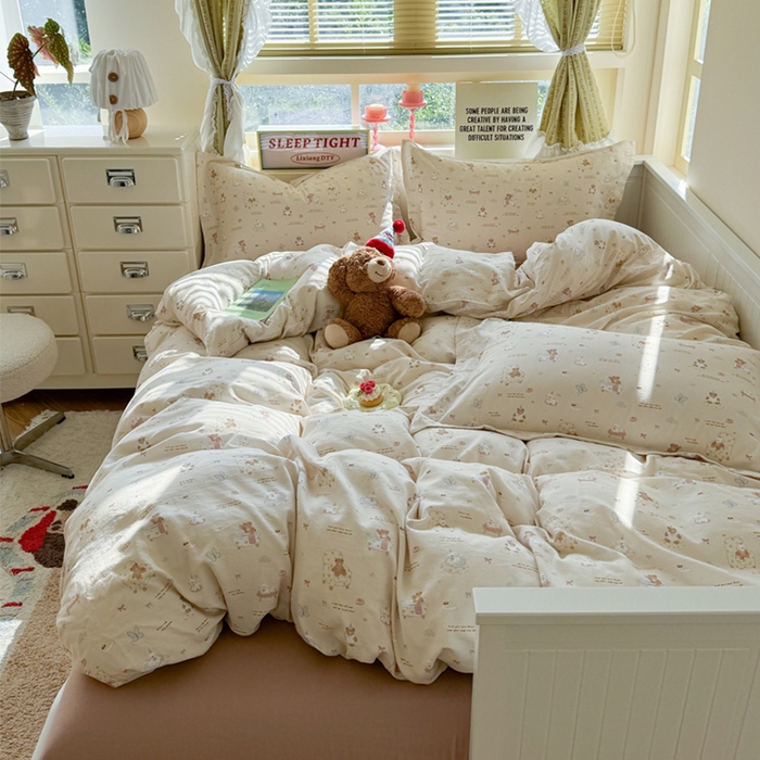 91家纺网 家纺一手货源 找家纺 萝莉家纺 2025新款全棉小清新高品质数码印花磨毛四件套 甜品熊