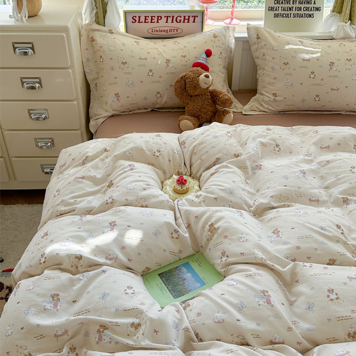 91家纺网 家纺一手货源 找家纺 萝莉家纺 2025新款全棉小清新高品质数码印花磨毛四件套 甜品熊