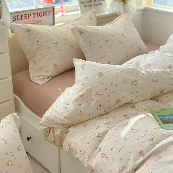 91家纺网 家纺一手货源 找家纺 萝莉家纺 2025新款全棉小清新高品质数码印花磨毛四件套 甜品熊