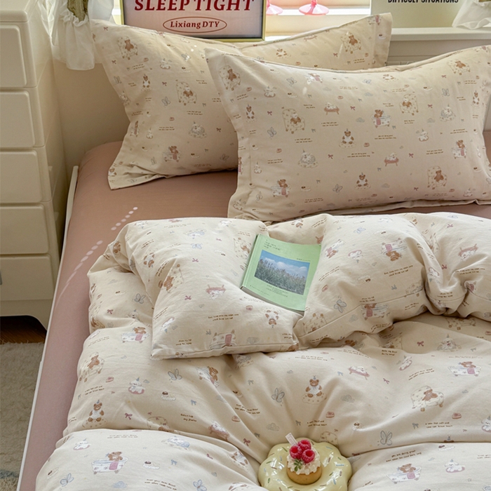 91家纺网 家纺一手货源 找家纺 萝莉家纺 2025新款全棉小清新高品质数码印花磨毛四件套 甜品熊