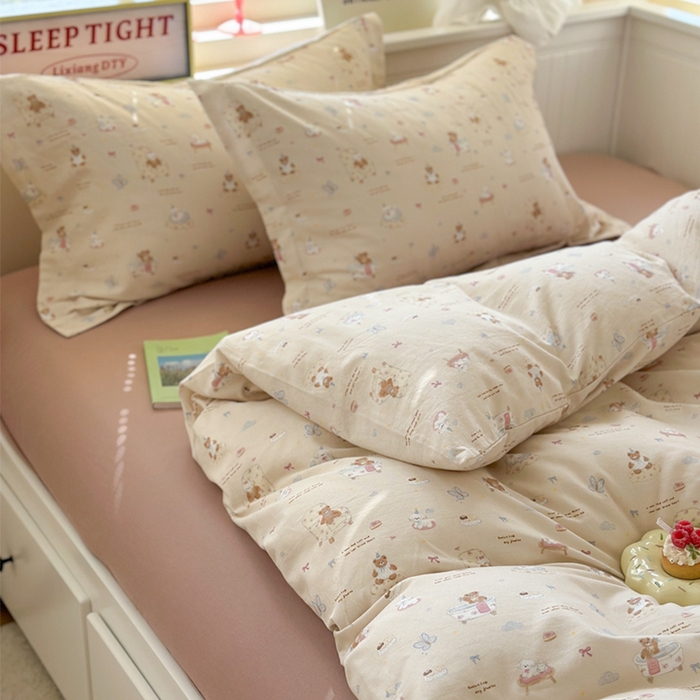 91家纺网 家纺一手货源 找家纺 萝莉家纺 2025新款全棉小清新高品质数码印花磨毛四件套 甜品熊