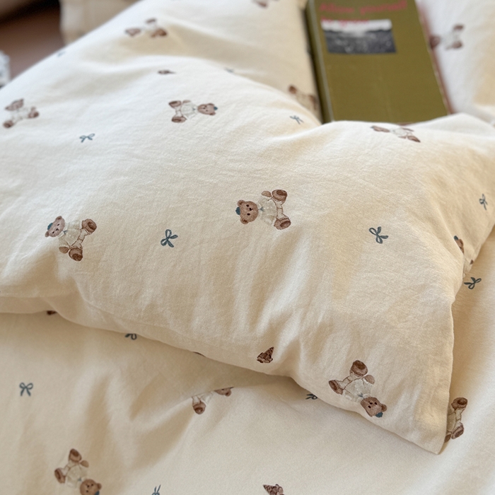 91家纺网 家纺一手货源 找家纺 萝莉家纺 2025新款全棉小清新高品质数码印花磨毛四件套 熊熊日记