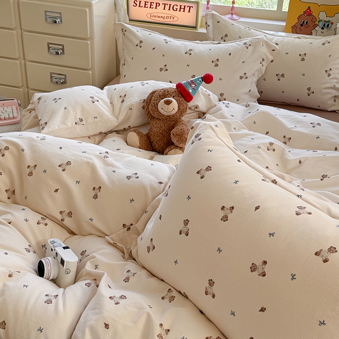 91家纺网 家纺一手货源 找家纺 萝莉家纺 2025新款全棉小清新高品质数码印花磨毛四件套 熊熊日记