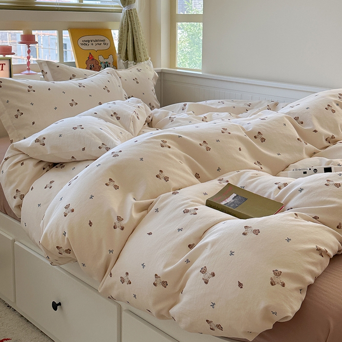 91家纺网 家纺一手货源 找家纺 萝莉家纺 2025新款全棉小清新高品质数码印花磨毛四件套 熊熊日记