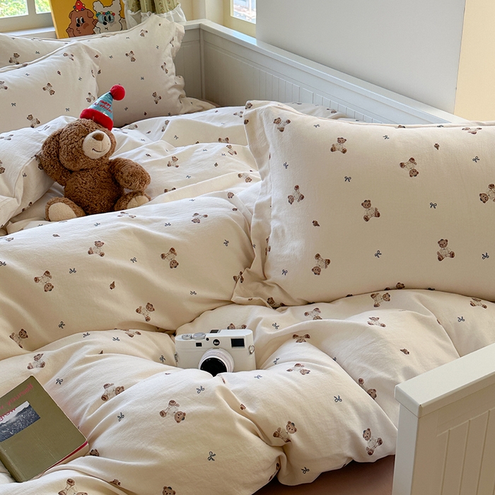 91家纺网 家纺一手货源 找家纺 萝莉家纺 2025新款全棉小清新高品质数码印花磨毛四件套 熊熊日记