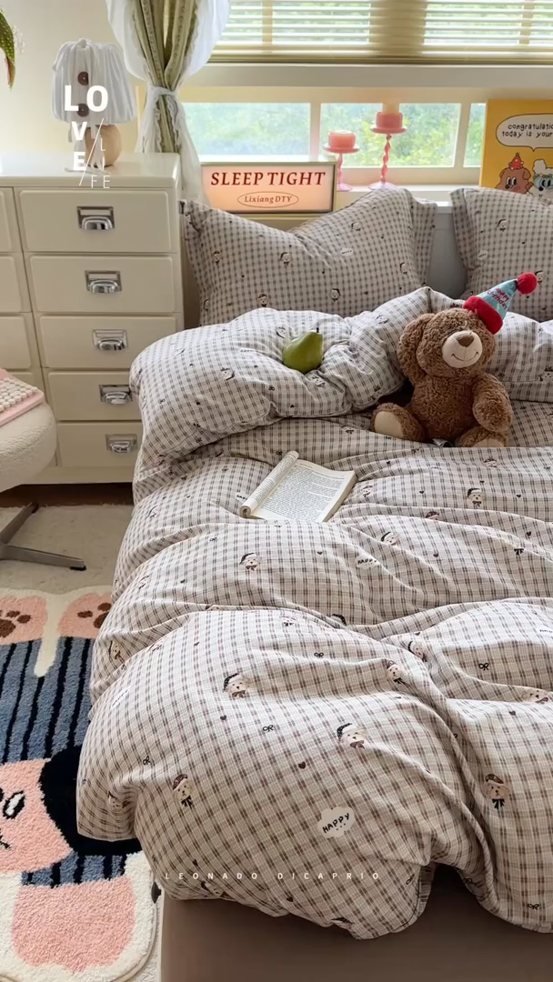 91家纺网 家纺一手货源 找家纺 萝莉家纺 2025新款全棉小清新高品质数码印花磨毛四件套 英伦熊