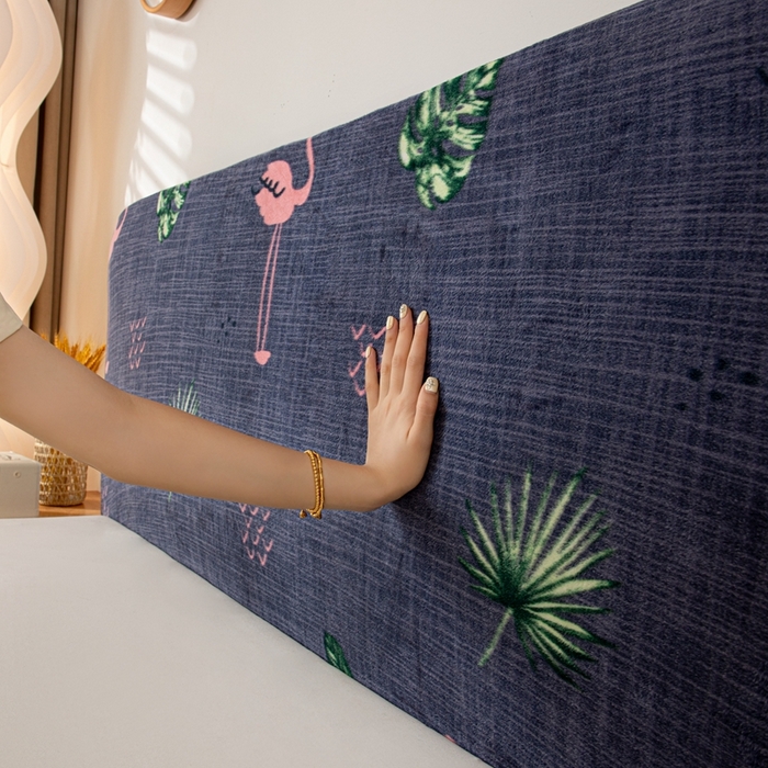 91家纺网 家纺一手货源 找家纺 沐沐家纺 2026新款毛绒印花床头罩 火烈鸟