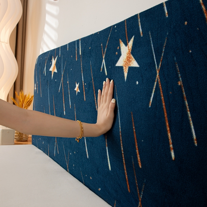 91家纺网 家纺一手货源 找家纺 沐沐家纺 2026新款毛绒印花床头罩 流星雨